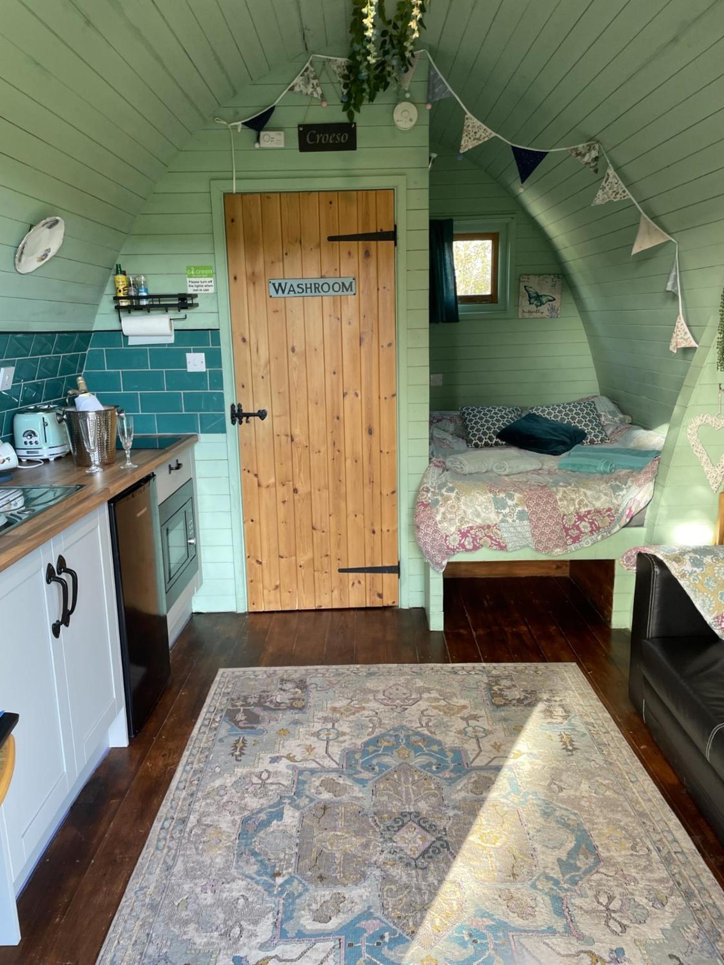 Lodge Ty Cnocell Boncath